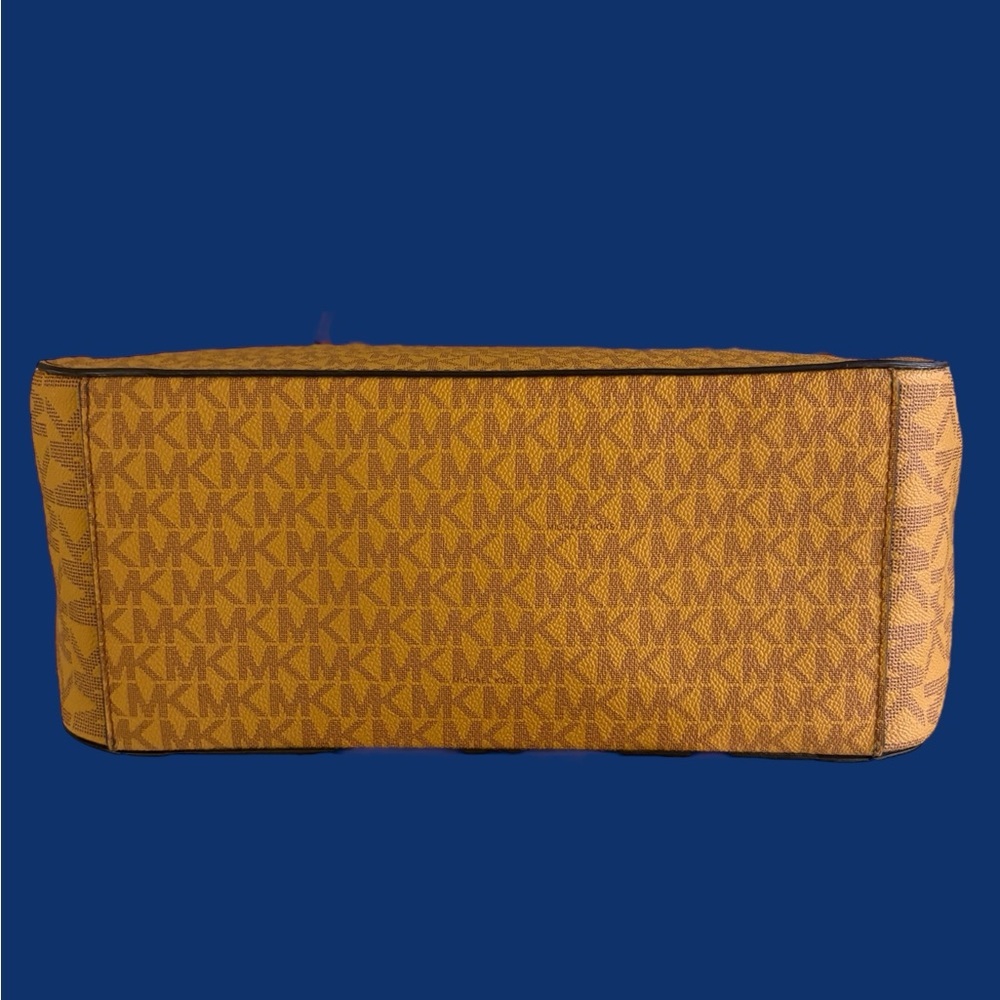 Michael Kors-NWOT Jet Set Logo Shoulder Bag Marigold/Signature Print. Gold chain - Picture 12 of 16
